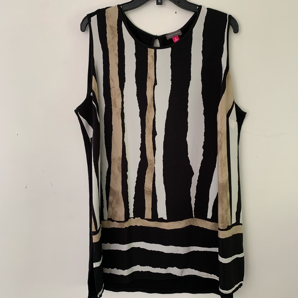 Vince Camuto 2X Black White Beige Striped Sleeveless Top EUC